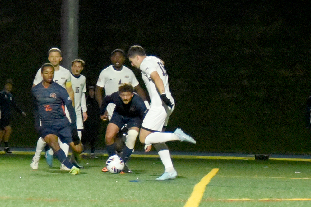Wasps Clip Eagles, 2-0, To Advance To SAC Championship Semifinals